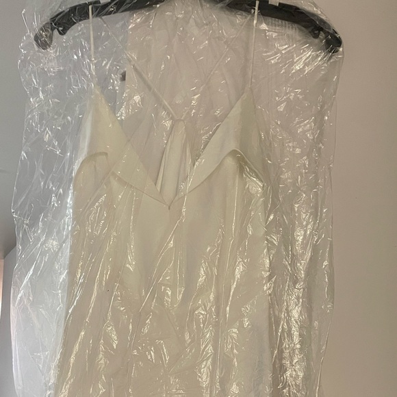 Galvan London Punta Crepe gown - Picture 4 of 8